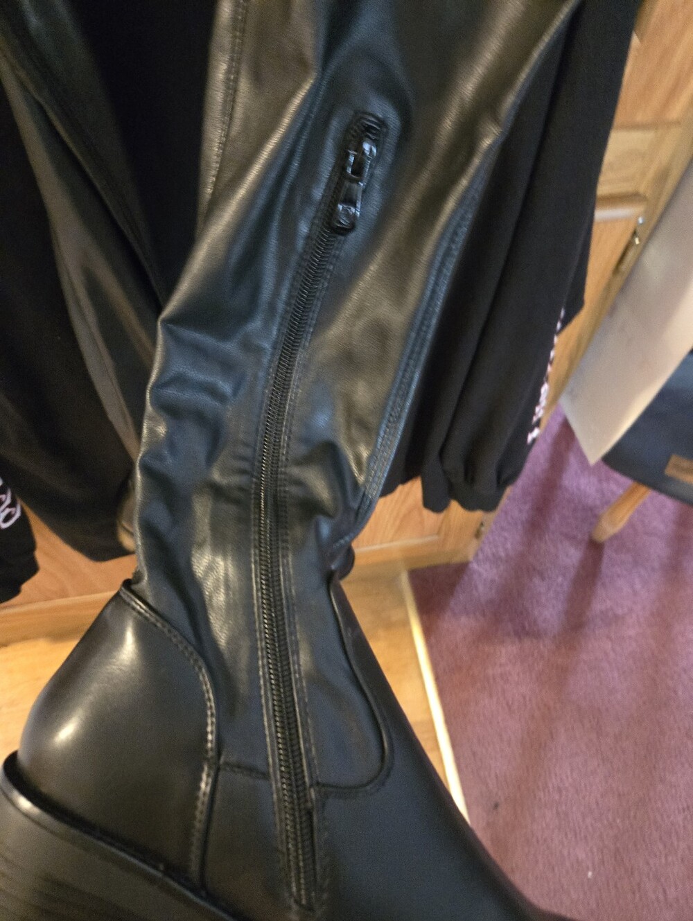 Black Women's Faux Leather Long Boots Along With A wide Belt